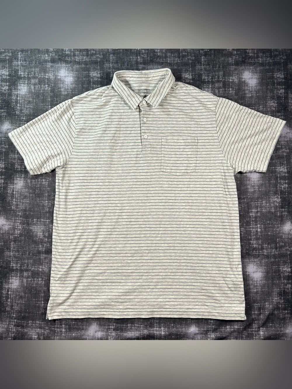 Patagonia Polo Mens XL Grey Finely Stripe Short Sleeve Convenient Pocket Shirt